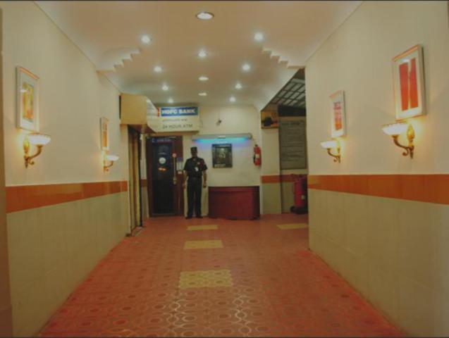 Neeranand Dalhousie- A Pure Vegetarian Hotel Calcutta Eksteriør billede